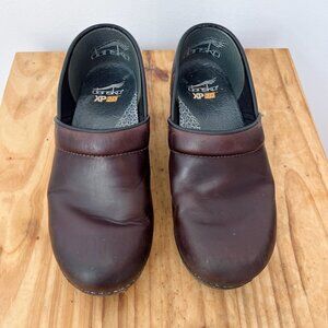 Dansko Clogs XP 2.0 Brown